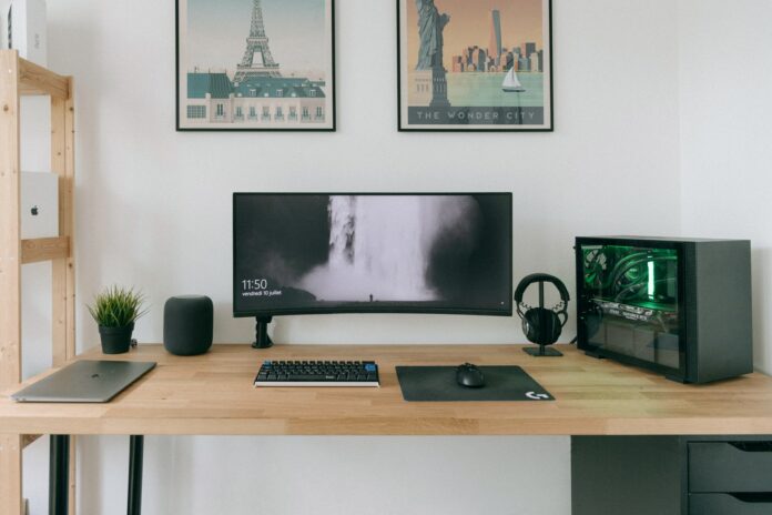 Photo by Howard Bouchevereau on Unsplash