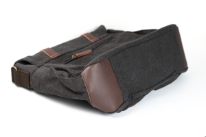 ‎densata messenger bag